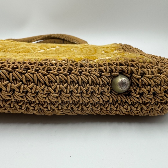 Vintage Italian Tapestry handbag with feet. - Picture 5 of 11